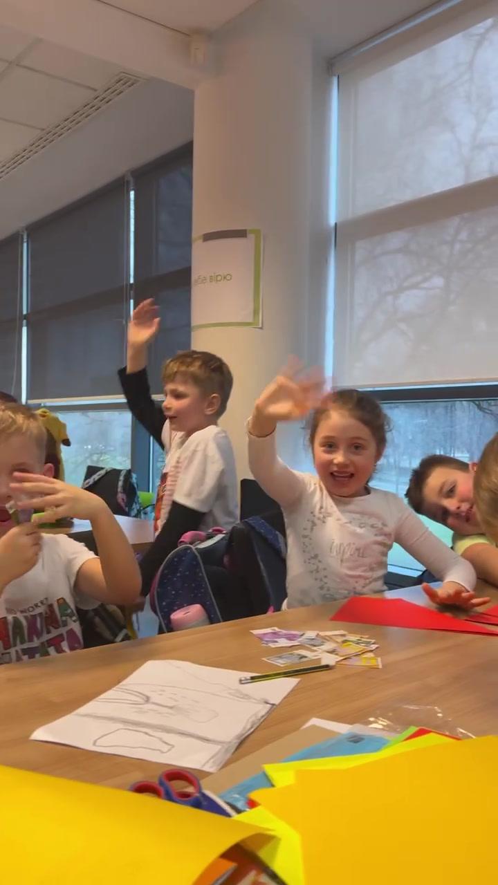 Lekcja origami w ukraińskiej szkole