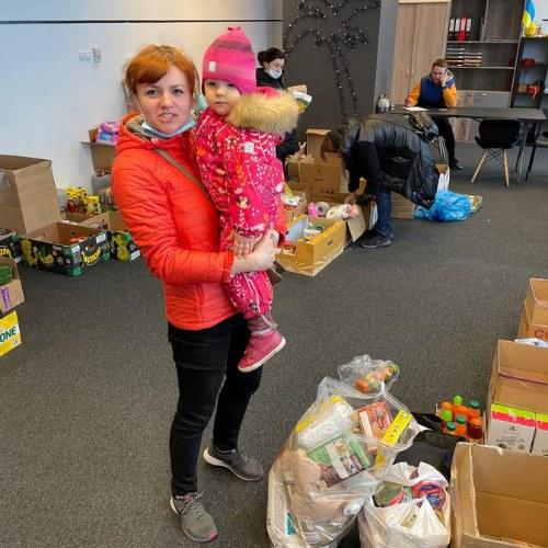 Pomoc humanitarna dla uchodźców